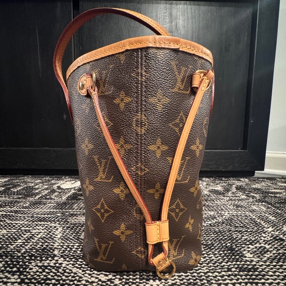 Louis Vuitton Neverfull PM in Monogram and Pivoine - Picture 8 of 9